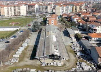 Foto 1 - Capannone Viale della Rimembranza
 
23, Nichelino - foto 1