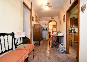 Hall / corridoio - Casa indipendente via Villottura
 
6, Bagni di Lucca - foto 3