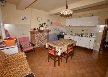 Cucina - Semi-detached house pieve di controne, Bagni di Lucca - photo 7