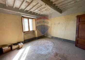 Stanza vuota - Semi-detached house via vetteglia
 
73, Bagni di Lucca - photo 8