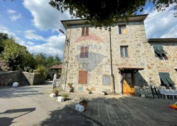 Casa all\'aperto - Semi-detached house via vetteglia
 
73, Bagni di Lucca - photo 15
