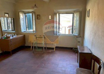 Camera / camera da letto - Casa semi indipendente via cantone
 
23, Borgo a Mozzano - foto 2