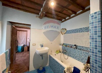Bagno - Semi-detached house via vittorio emanuele
 
24, Villa Basilica - photo 14