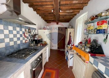 Cucina - Semi-detached house via vittorio emanuele
 
24, Villa Basilica - photo 27