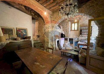 Sala da pranzo - Semi-detached house via vittorio emanuele
 
24, Villa Basilica - photo 28