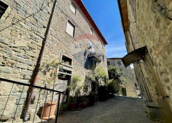 Edificio all\'aperto - Semi-detached house via vittorio emanuele
 
24, Villa Basilica - photo 32