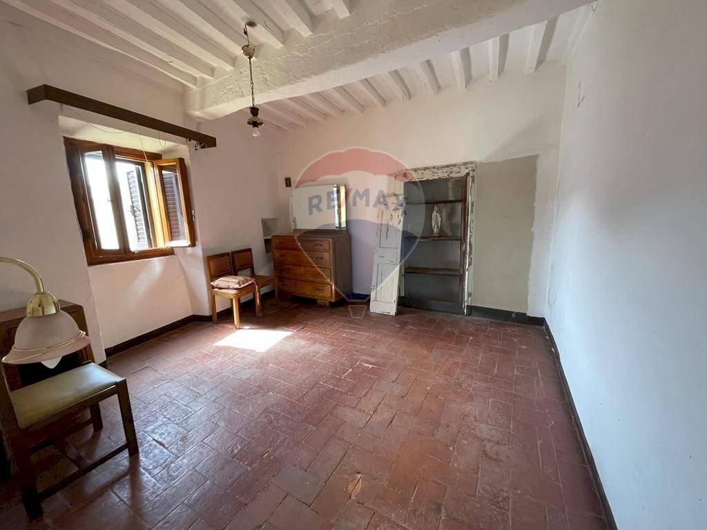 Stanza vuota - Casa semi indipendente Loc La Rocca La Rocca
 
2, Borgo a Mozzano - foto 3