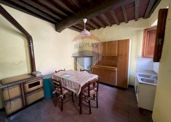 Sala da pranzo - Casa semi indipendente Loc La Rocca La Rocca
 
2, Borgo a Mozzano - foto 5