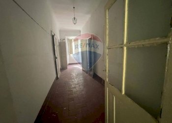 Hall / corridoio - Appartamento PIAZZA PONTE A SERRAGLIO
 
12, Bagni di Lucca - foto 3