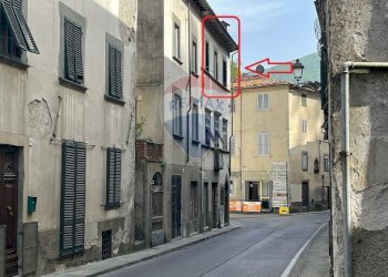 Edificio all\'aperto - Appartamento PIAZZA PONTE A SERRAGLIO
 
12, Bagni di Lucca - foto 15