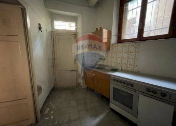 Cucina - Appartamento via della chiesa ponte a serraglio
 
3, Bagni di Lucca - foto 5