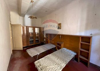 Camera / camera da letto - Appartamento via della chiesa ponte a serraglio
 
3, Bagni di Lucca - foto 8