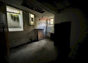 Stanza vuota - Appartamento via della chiesa ponte a serraglio
 
3, Bagni di Lucca - foto 10