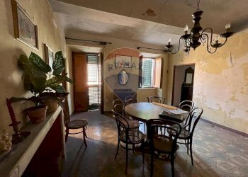 Sala da pranzo - Appartamento via della chiesa ponte a serraglio
 
3, Bagni di Lucca - foto 1