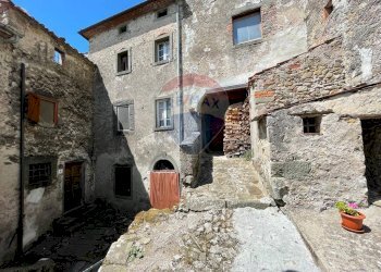 Casa all\'aperto - Casa semi indipendente via volte casoli
 
7, Bagni di Lucca - foto 2