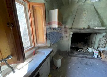 Stanza vuota - Casa semi indipendente via volte casoli
 
7, Bagni di Lucca - foto 5