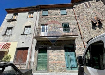 Edificio all\'aperto - Casa semi indipendente Piazza XX Settembre corsagna
 
snc, Borgo a Mozzano - foto 10