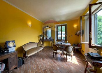 Sala da pranzo - Appartamento Borgo a Mozzano - foto 2