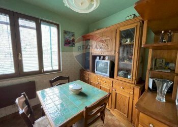 Sala da pranzo - Appartamento FABBRICHE DI CASABASCIANA Via Fabbriche
 
48, Bagni di Lucca - foto 5