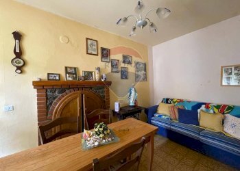 Sala da pranzo - Appartamento FABBRICHE DI CASABASCIANA Via Fabbriche
 
48, Bagni di Lucca - foto 9