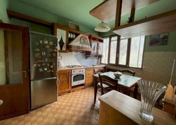 Cucina - Appartamento FABBRICHE DI CASABASCIANA Via Fabbriche
 
48, Bagni di Lucca - foto 23