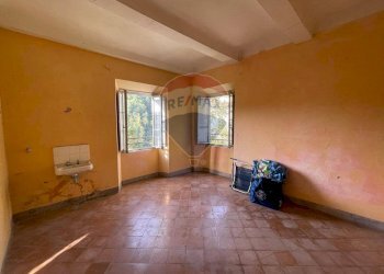 Stanza vuota - Villa Bagni di Lucca - foto 9