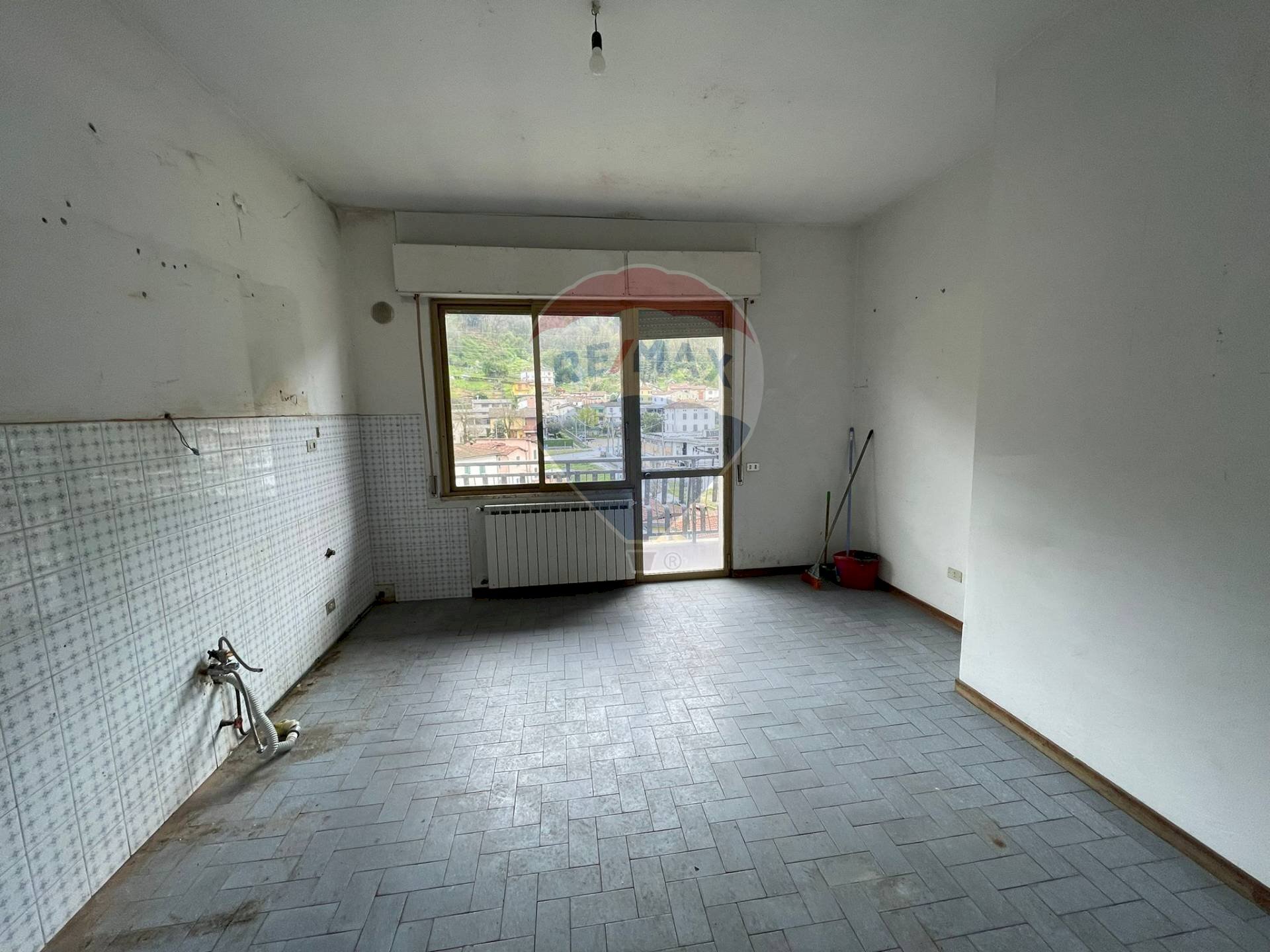 Stanza vuota - Appartamento Via della stazione Chifenti, Borgo a Mozzano - foto 3