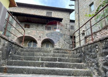 Edificio all\'aperto - Casa semi indipendente Villa Collemandina - foto 2