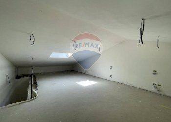 Stanza vuota - Appartamento Via Lima
 
snc, Bagni di Lucca - foto 24