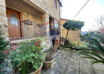 Casa all\'aperto - Casa indipendente VIA LUPO LUPARI
 
42, Bagni di Lucca - foto 2