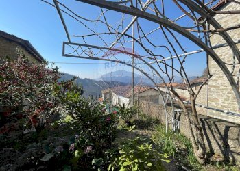 Vista delle montagne - Casa indipendente VIA LUPO LUPARI
 
42, Bagni di Lucca - foto 8