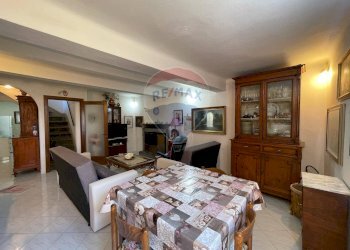 Sala da pranzo - Casa indipendente VIA LUPO LUPARI
 
42, Bagni di Lucca - foto 14
