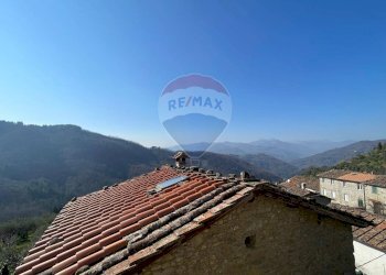 Edificio all\'aperto - Casa indipendente VIA LUPO LUPARI
 
42, Bagni di Lucca - foto 24