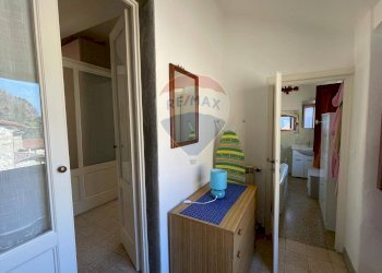 Hall / corridoio - Casa indipendente VIA LUPO LUPARI
 
42, Bagni di Lucca - foto 31