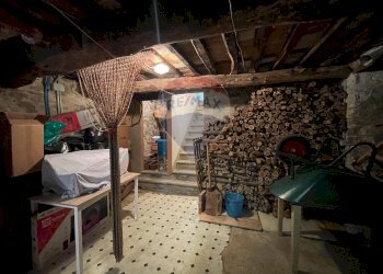 Dispensa di stoccaggio - Casa indipendente VIA LUPO LUPARI
 
42, Bagni di Lucca - foto 37