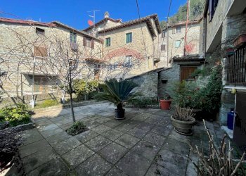 Edificio all\'aperto - Casa indipendente VIA LUPO LUPARI
 
42, Bagni di Lucca - foto 44