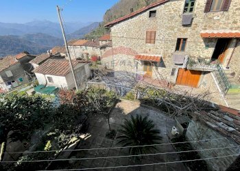 Edificio all\'aperto - Casa indipendente VIA LUPO LUPARI
 
42, Bagni di Lucca - foto 46