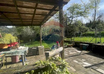 Giardino - Appartamento LOCALITA'  MANCIANA
 
2, Coreglia Antelminelli - foto 4