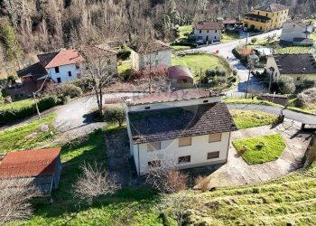 Casa all\'aperto - Villa via Rotatoria per Cocciglia, Bagni di Lucca - foto 5