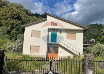 Casa all\'aperto - Villa via Rotatoria per Cocciglia, Bagni di Lucca - foto 47