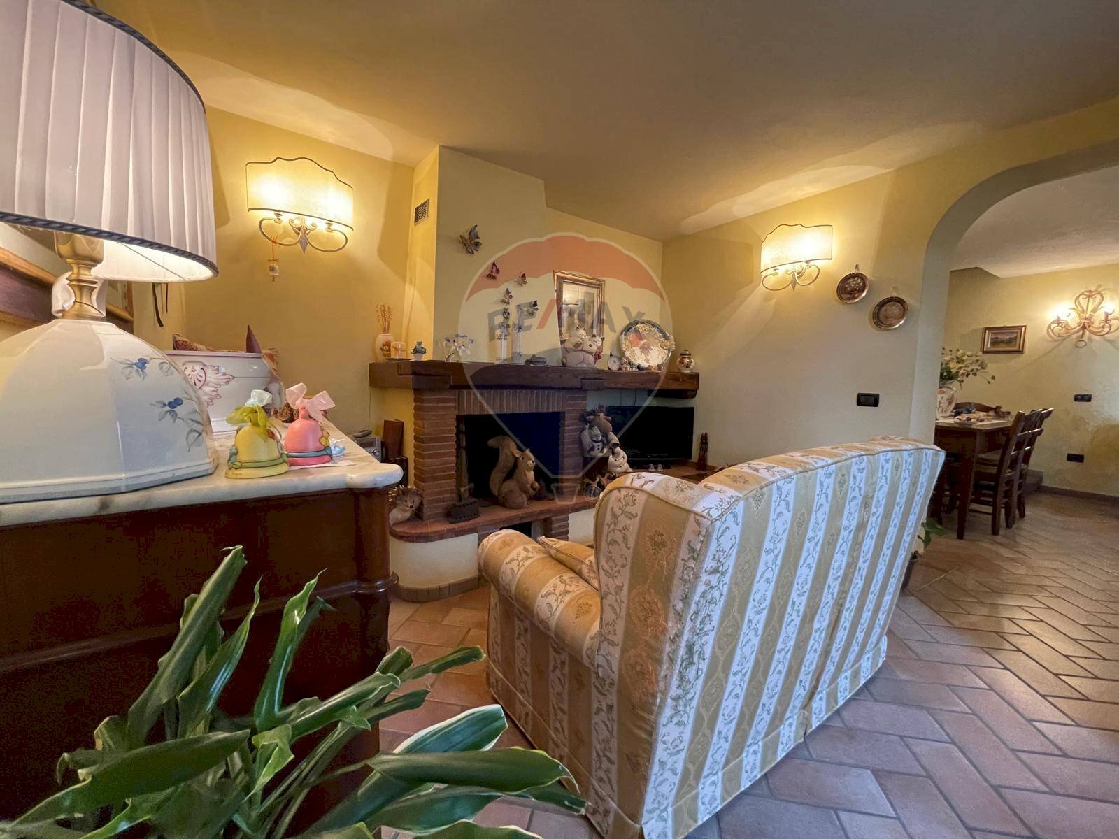 Soggiorno - Casa indipendente SAN CASSIANO VIA VIZZATA
 
49, Bagni di Lucca - foto 3