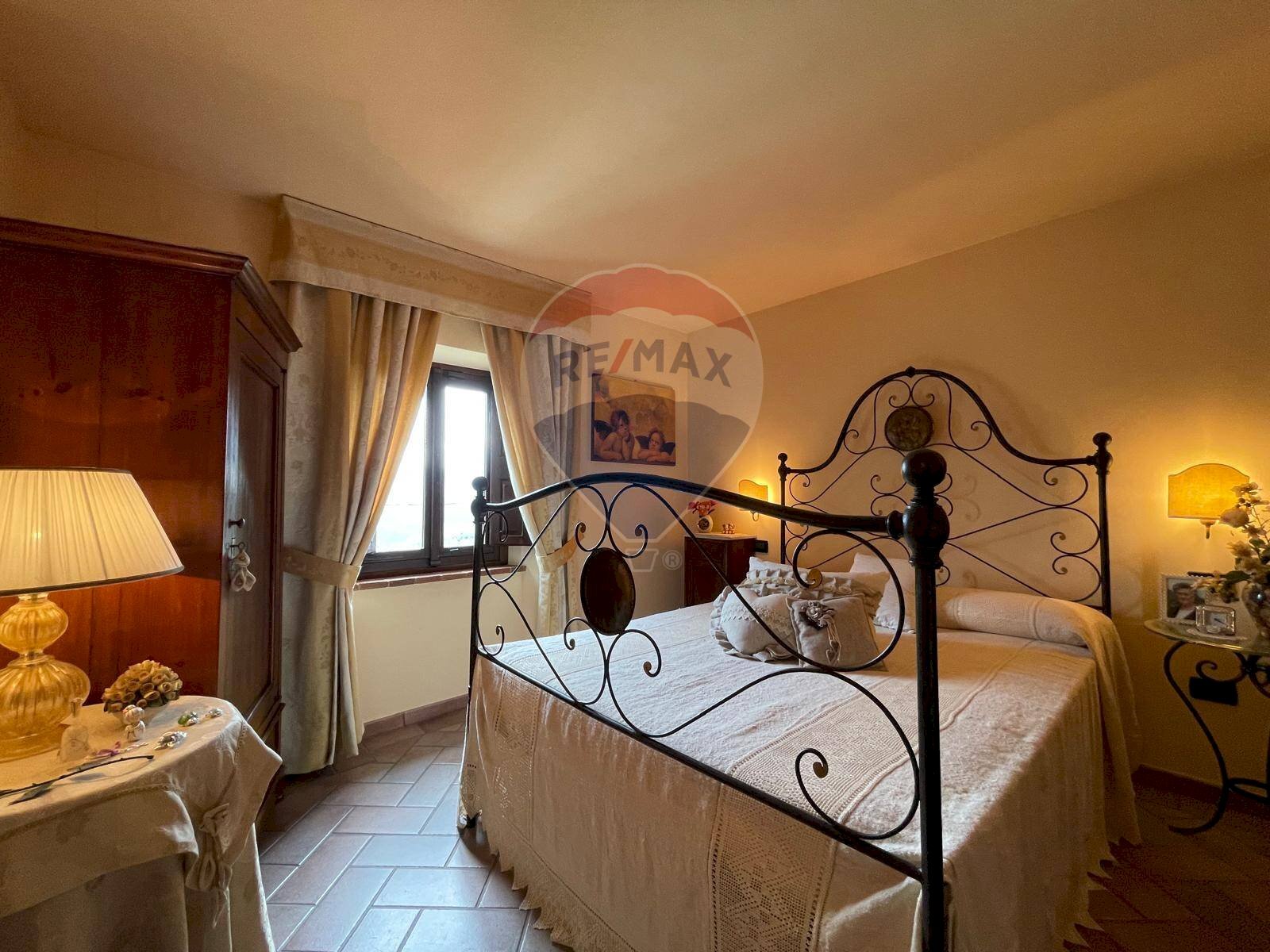 Camera / camera da letto - Casa indipendente SAN CASSIANO VIA VIZZATA
 
49, Bagni di Lucca - foto 1