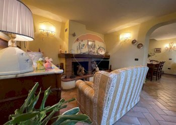 Soggiorno - Casa indipendente SAN CASSIANO VIA VIZZATA
 
49, Bagni di Lucca - foto 3