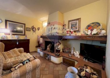 Soggiorno - Casa indipendente SAN CASSIANO VIA VIZZATA
 
49, Bagni di Lucca - foto 2