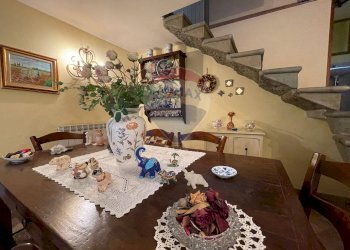 Sala da pranzo - Casa indipendente SAN CASSIANO VIA VIZZATA
 
49, Bagni di Lucca - foto 24