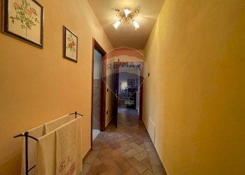 Hall / corridoio - Casa indipendente SAN CASSIANO VIA VIZZATA
 
49, Bagni di Lucca - foto 34