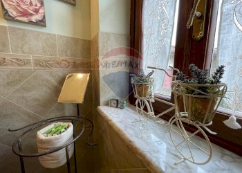 Bagno - Casa indipendente SAN CASSIANO VIA VIZZATA
 
49, Bagni di Lucca - foto 37