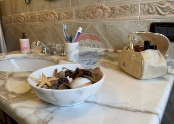 Dettagli - Casa indipendente SAN CASSIANO VIA VIZZATA
 
49, Bagni di Lucca - foto 38