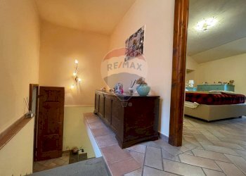 Hall / corridoio - Casa indipendente SAN CASSIANO VIA VIZZATA
 
49, Bagni di Lucca - foto 60