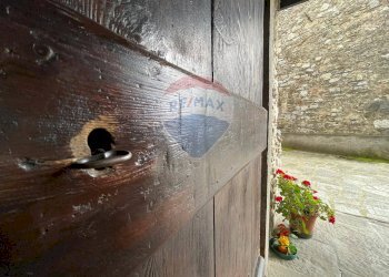 Dettagli - Casa indipendente SAN CASSIANO VIA VIZZATA
 
49, Bagni di Lucca - foto 77